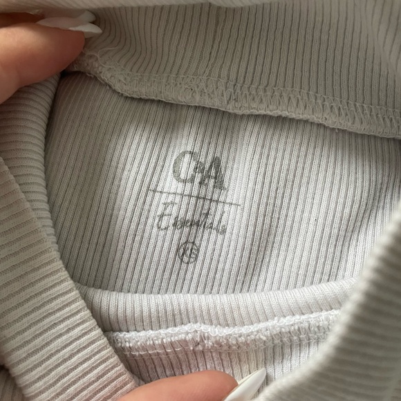 white turtlneck - Picture 4 of 4